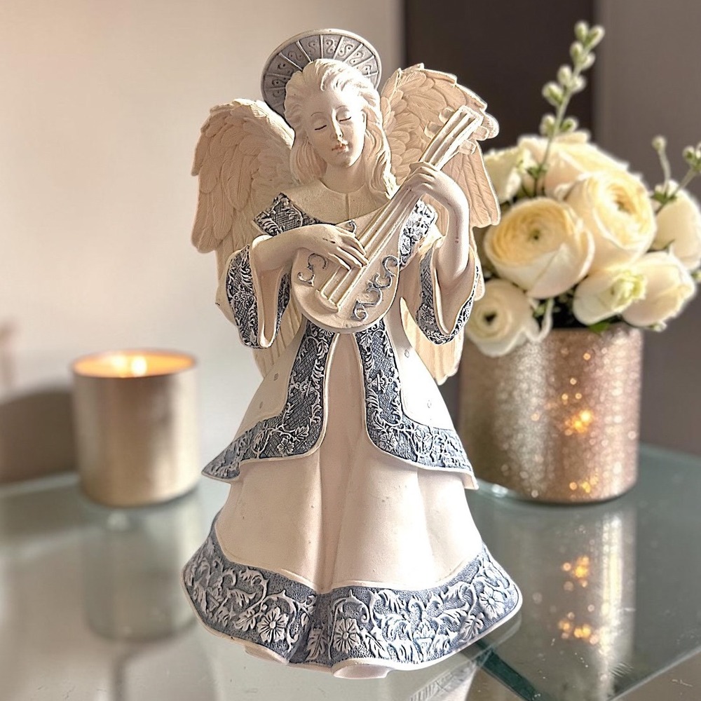 Sarah's‎ Angels "Mandy" Musical Figurine – Plays Amazing Grace – 2001 Vintage